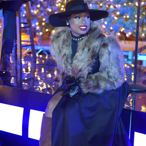 Jennifer Hudson wearing Lady Black gloves by B. Åkerlund x Handsome Stockholm. 