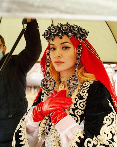 Rita Ora wearing red leather gloves by B. Åkerlund x Handsome Stockholm